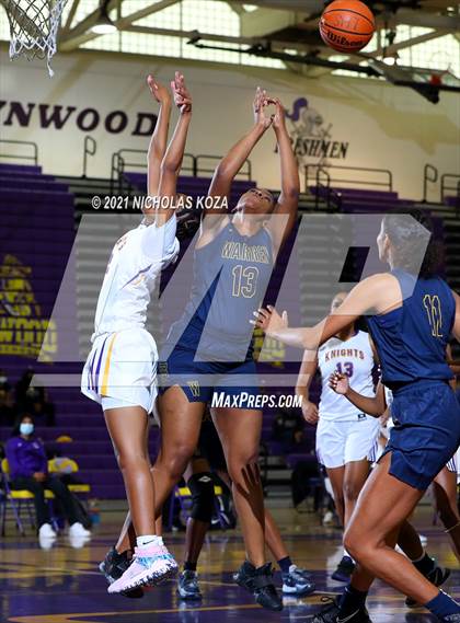 Thumbnail 3 in Warren vs. Lynwood photogallery.