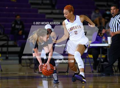 Thumbnail 3 in Warren vs. Lynwood photogallery.