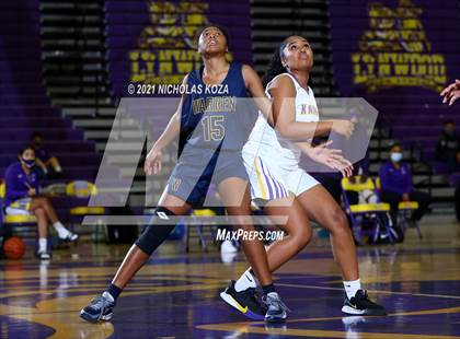 Thumbnail 2 in Warren vs. Lynwood photogallery.