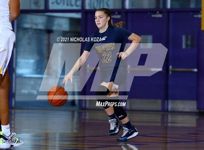 Thumbnail 2 in Warren vs. Lynwood photogallery.