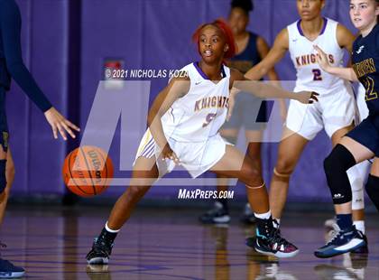 Thumbnail 2 in Warren vs. Lynwood photogallery.
