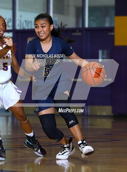 Thumbnail 1 in Warren vs. Lynwood photogallery.