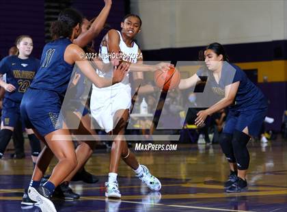 Thumbnail 2 in Warren vs. Lynwood photogallery.