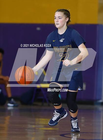Thumbnail 1 in Warren vs. Lynwood photogallery.