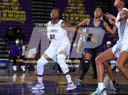Thumbnail 2 in Warren vs. Lynwood photogallery.