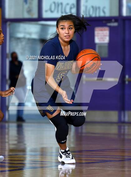 Thumbnail 2 in Warren vs. Lynwood photogallery.