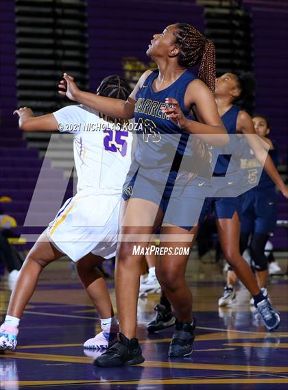 Thumbnail 2 in Warren vs. Lynwood photogallery.