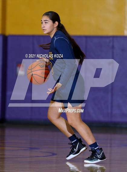 Thumbnail 3 in Warren vs. Lynwood photogallery.