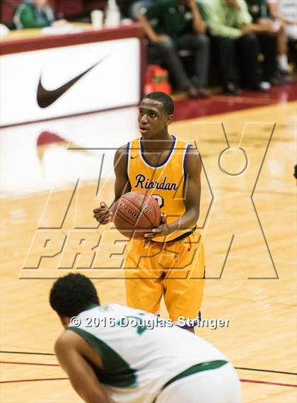 Thumbnail 2 in Archbishop Riordan vs. Sacred Heart Cathedral Preparatory (CIF CCS D3 Final) photogallery.