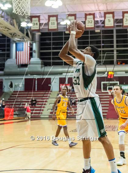 Thumbnail 2 in Archbishop Riordan vs. Sacred Heart Cathedral Preparatory (CIF CCS D3 Final) photogallery.