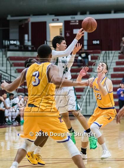 Thumbnail 3 in Archbishop Riordan vs. Sacred Heart Cathedral Preparatory (CIF CCS D3 Final) photogallery.
