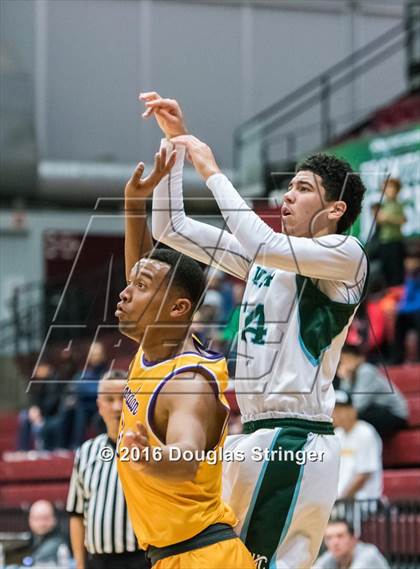 Thumbnail 3 in Archbishop Riordan vs. Sacred Heart Cathedral Preparatory (CIF CCS D3 Final) photogallery.