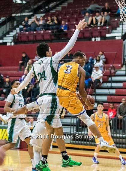 Thumbnail 2 in Archbishop Riordan vs. Sacred Heart Cathedral Preparatory (CIF CCS D3 Final) photogallery.