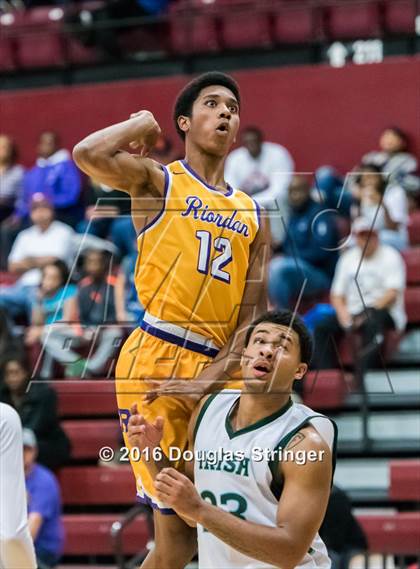 Thumbnail 1 in Archbishop Riordan vs. Sacred Heart Cathedral Preparatory (CIF CCS D3 Final) photogallery.