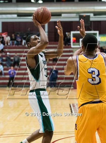 Thumbnail 1 in Archbishop Riordan vs. Sacred Heart Cathedral Preparatory (CIF CCS D3 Final) photogallery.
