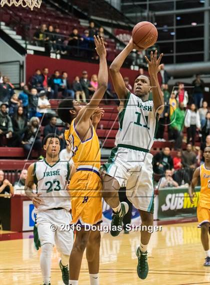 Thumbnail 2 in Archbishop Riordan vs. Sacred Heart Cathedral Preparatory (CIF CCS D3 Final) photogallery.