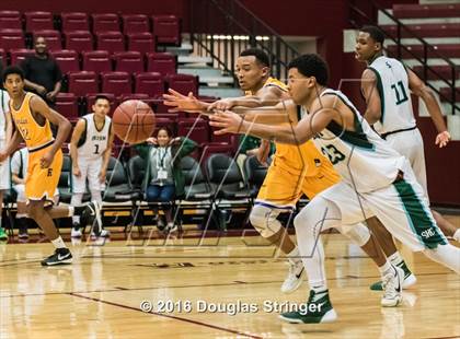 Thumbnail 2 in Archbishop Riordan vs. Sacred Heart Cathedral Preparatory (CIF CCS D3 Final) photogallery.