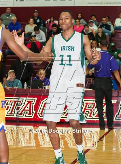 Thumbnail 3 in Archbishop Riordan vs. Sacred Heart Cathedral Preparatory (CIF CCS D3 Final) photogallery.