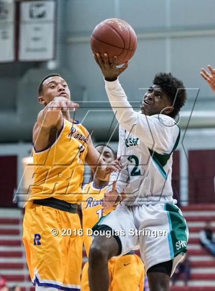 Thumbnail 2 in Archbishop Riordan vs. Sacred Heart Cathedral Preparatory (CIF CCS D3 Final) photogallery.