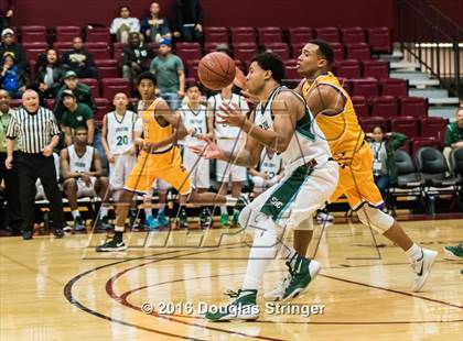 Thumbnail 3 in Archbishop Riordan vs. Sacred Heart Cathedral Preparatory (CIF CCS D3 Final) photogallery.
