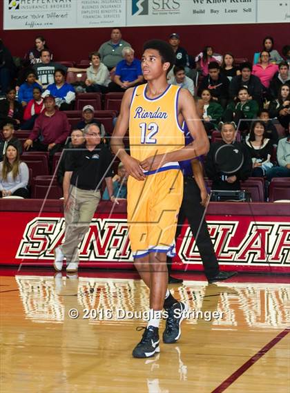 Thumbnail 3 in Archbishop Riordan vs. Sacred Heart Cathedral Preparatory (CIF CCS D3 Final) photogallery.