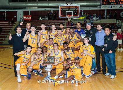 Thumbnail 3 in Archbishop Riordan vs. Sacred Heart Cathedral Preparatory (CIF CCS D3 Final) photogallery.