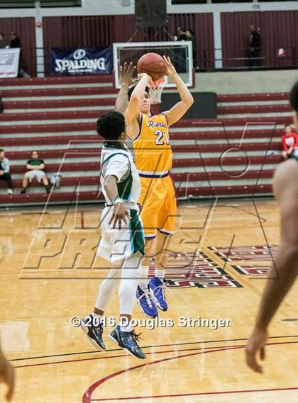 Thumbnail 3 in Archbishop Riordan vs. Sacred Heart Cathedral Preparatory (CIF CCS D3 Final) photogallery.