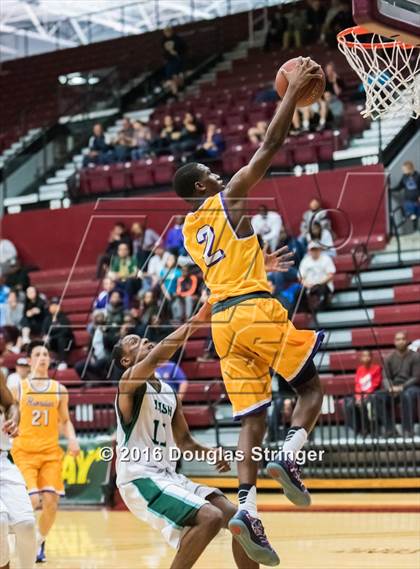 Thumbnail 3 in Archbishop Riordan vs. Sacred Heart Cathedral Preparatory (CIF CCS D3 Final) photogallery.