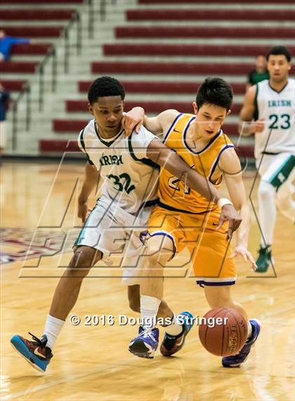 Thumbnail 3 in Archbishop Riordan vs. Sacred Heart Cathedral Preparatory (CIF CCS D3 Final) photogallery.