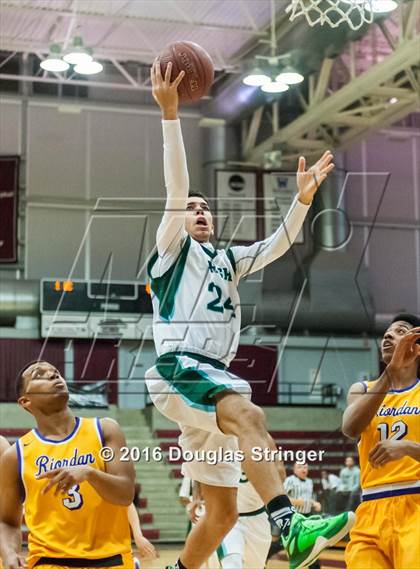 Thumbnail 3 in Archbishop Riordan vs. Sacred Heart Cathedral Preparatory (CIF CCS D3 Final) photogallery.