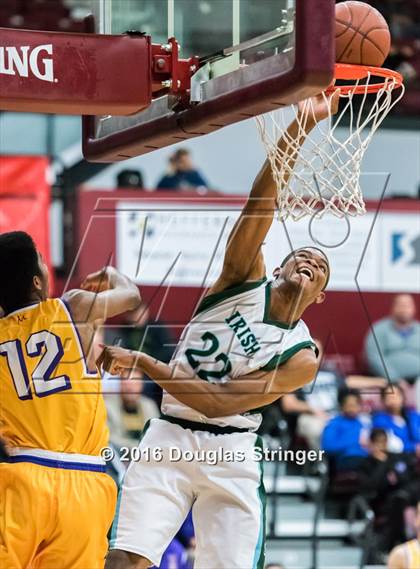 Thumbnail 2 in Archbishop Riordan vs. Sacred Heart Cathedral Preparatory (CIF CCS D3 Final) photogallery.
