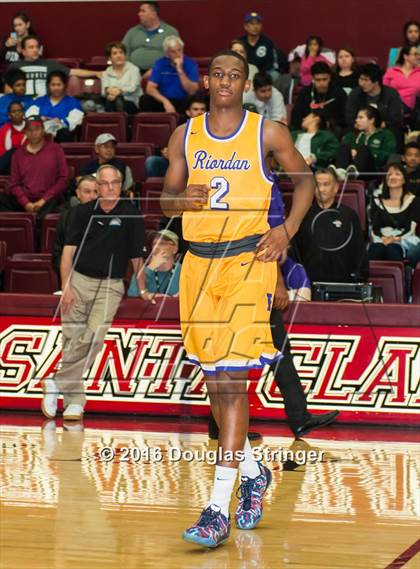 Thumbnail 2 in Archbishop Riordan vs. Sacred Heart Cathedral Preparatory (CIF CCS D3 Final) photogallery.