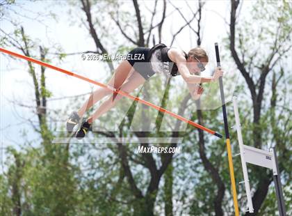 Thumbnail 2 in CHSAA 4A (Pole Vault) photogallery.
