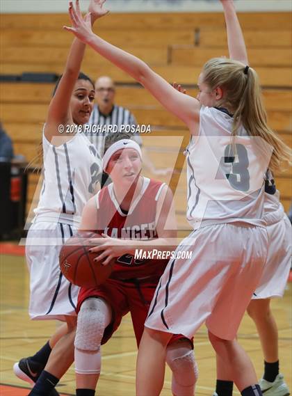 Thumbnail 2 in Sanger vs Clovis East photogallery.