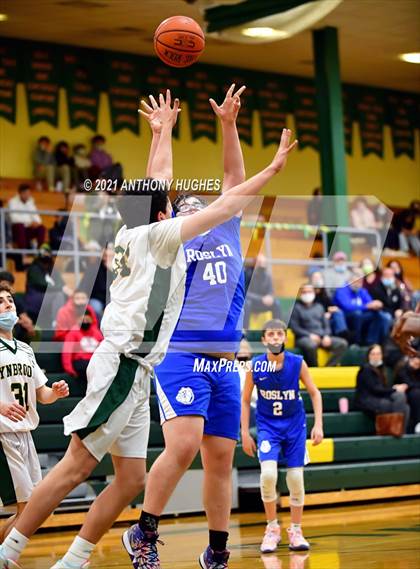 Thumbnail 2 in Lynbrook vs Roslyn  photogallery.