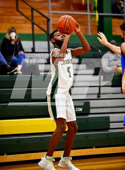 Thumbnail 2 in Lynbrook vs Roslyn  photogallery.