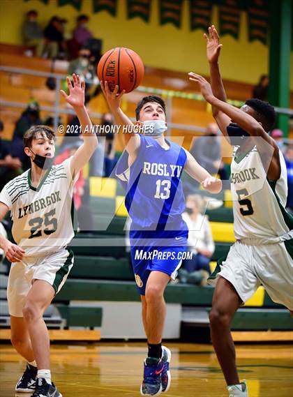 Thumbnail 3 in Lynbrook vs Roslyn  photogallery.