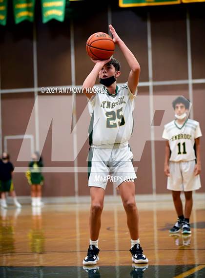 Thumbnail 3 in Lynbrook vs Roslyn  photogallery.
