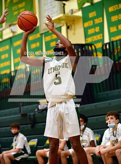 Thumbnail 3 in Lynbrook vs Roslyn  photogallery.