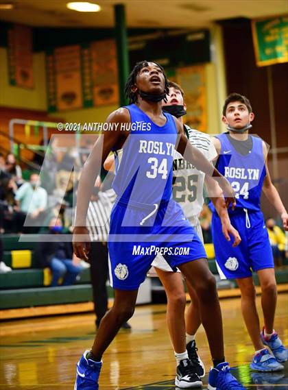 Thumbnail 2 in Lynbrook vs Roslyn  photogallery.
