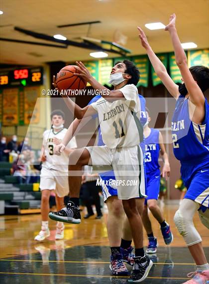 Thumbnail 1 in Lynbrook vs Roslyn  photogallery.
