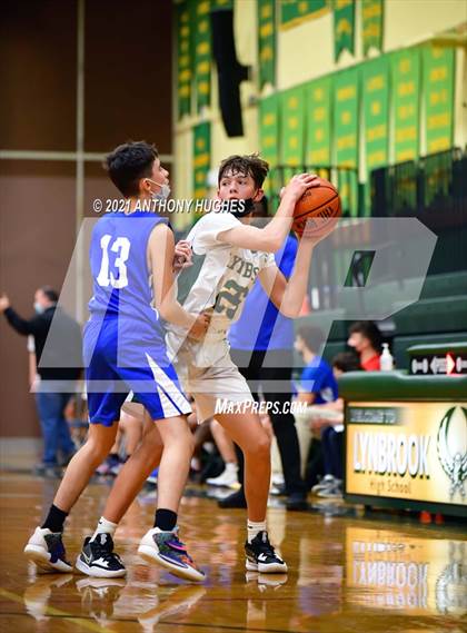 Thumbnail 2 in Lynbrook vs Roslyn  photogallery.