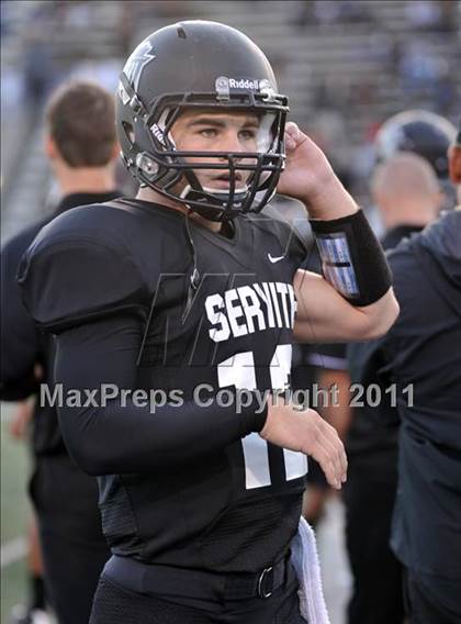Thumbnail 3 in Servite vs. Bishop Amat photogallery.