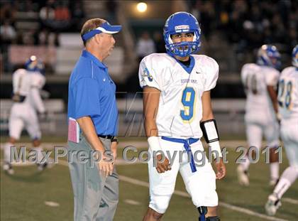Thumbnail 1 in Servite vs. Bishop Amat photogallery.