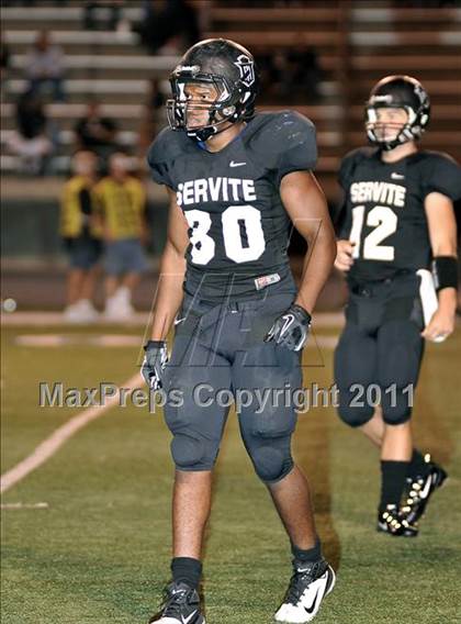 Thumbnail 3 in Servite vs. Bishop Amat photogallery.