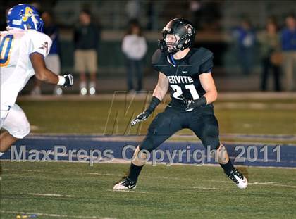 Thumbnail 3 in Servite vs. Bishop Amat photogallery.