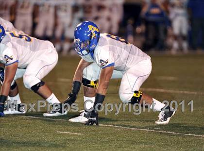 Thumbnail 3 in Servite vs. Bishop Amat photogallery.