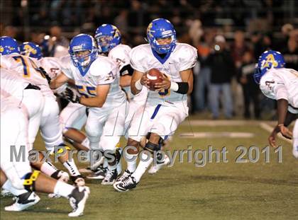 Thumbnail 2 in Servite vs. Bishop Amat photogallery.