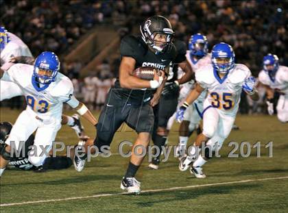 Thumbnail 3 in Servite vs. Bishop Amat photogallery.