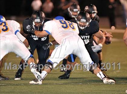 Thumbnail 2 in Servite vs. Bishop Amat photogallery.
